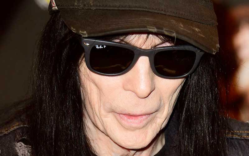 ela-mick-mars-rompe-su-silencio-sobre-john-5-y-su-fichaje-por-motley-crue-sabia-decision